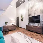 Modern I Penthouse W - Ac I Cohost Butas *