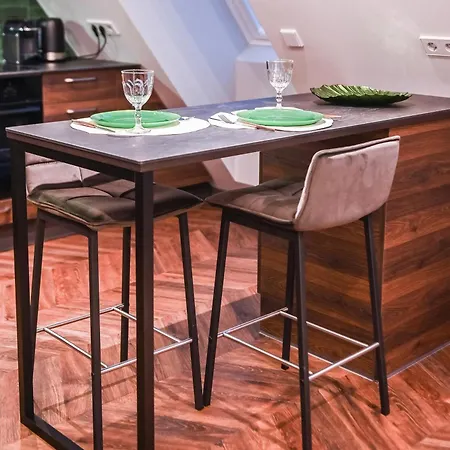 Modern I Penthouse Apt W - Ac I Cohost *